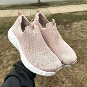 Skechers Women's Vapor Foam True Classic Sneaker Size 9.5 Light Pastel Pink Rose